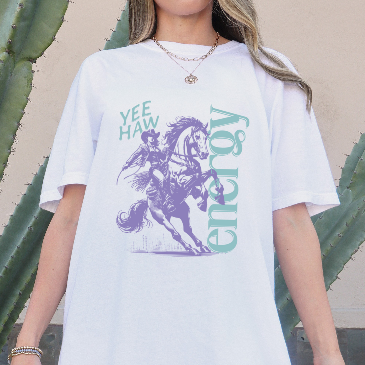 Mockup - Oversized Damen-Shirt ENERGY in Weiss