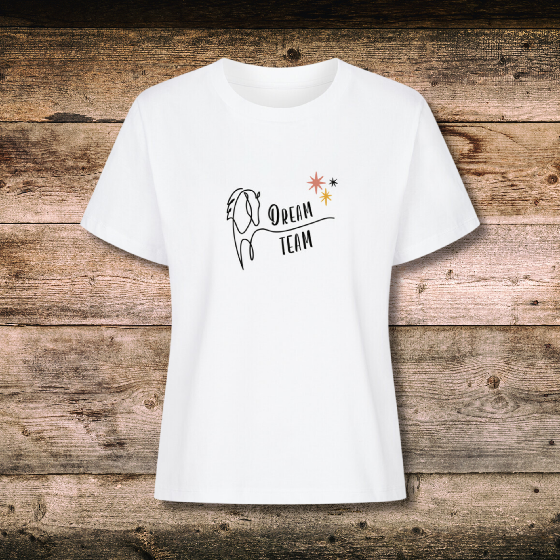 Fitted BIO-Damen-Shirt mit Spruch DREAM TEAM in Weiß auf Holz