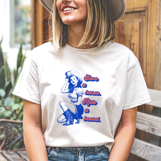 Mockup - Fitted Organic Shirt mit Spruch SAVE A HORSE in Natural