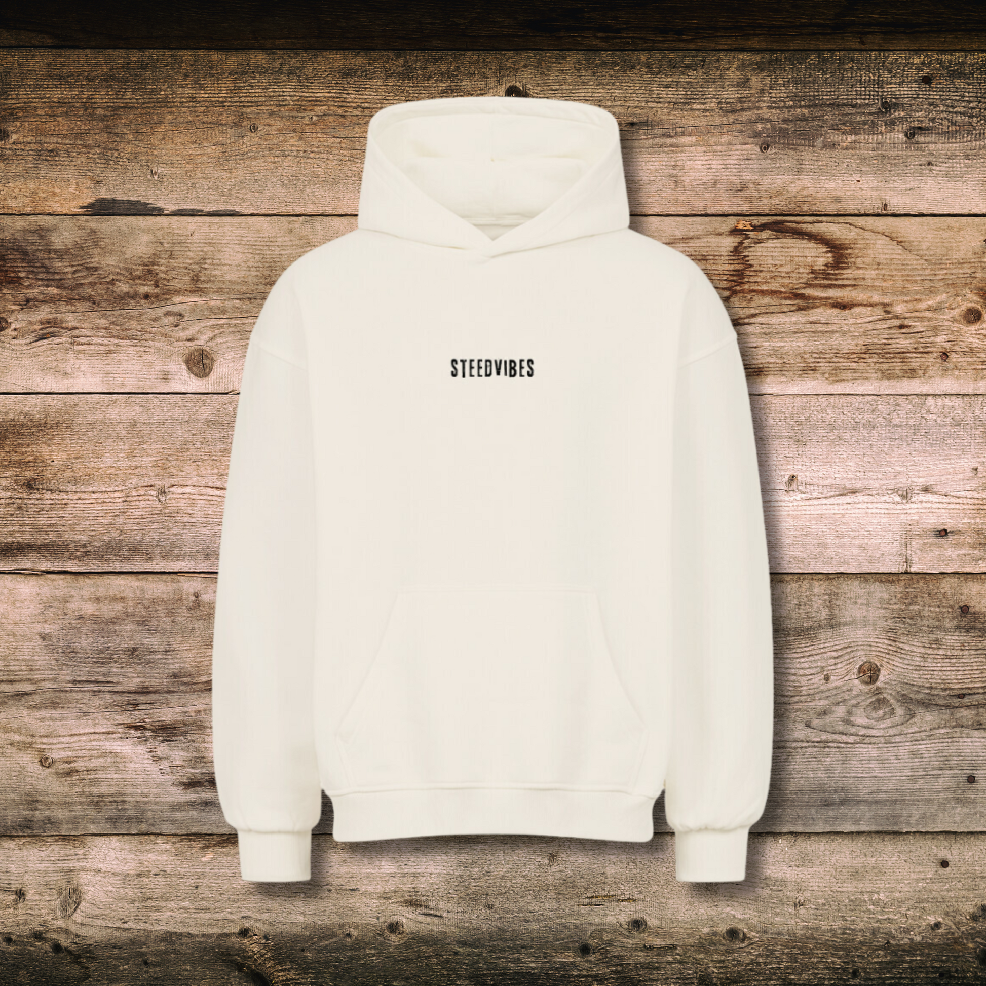 Oversized Damen-Hoodie EASILY DISTRACTED Natural vorne auf Holz