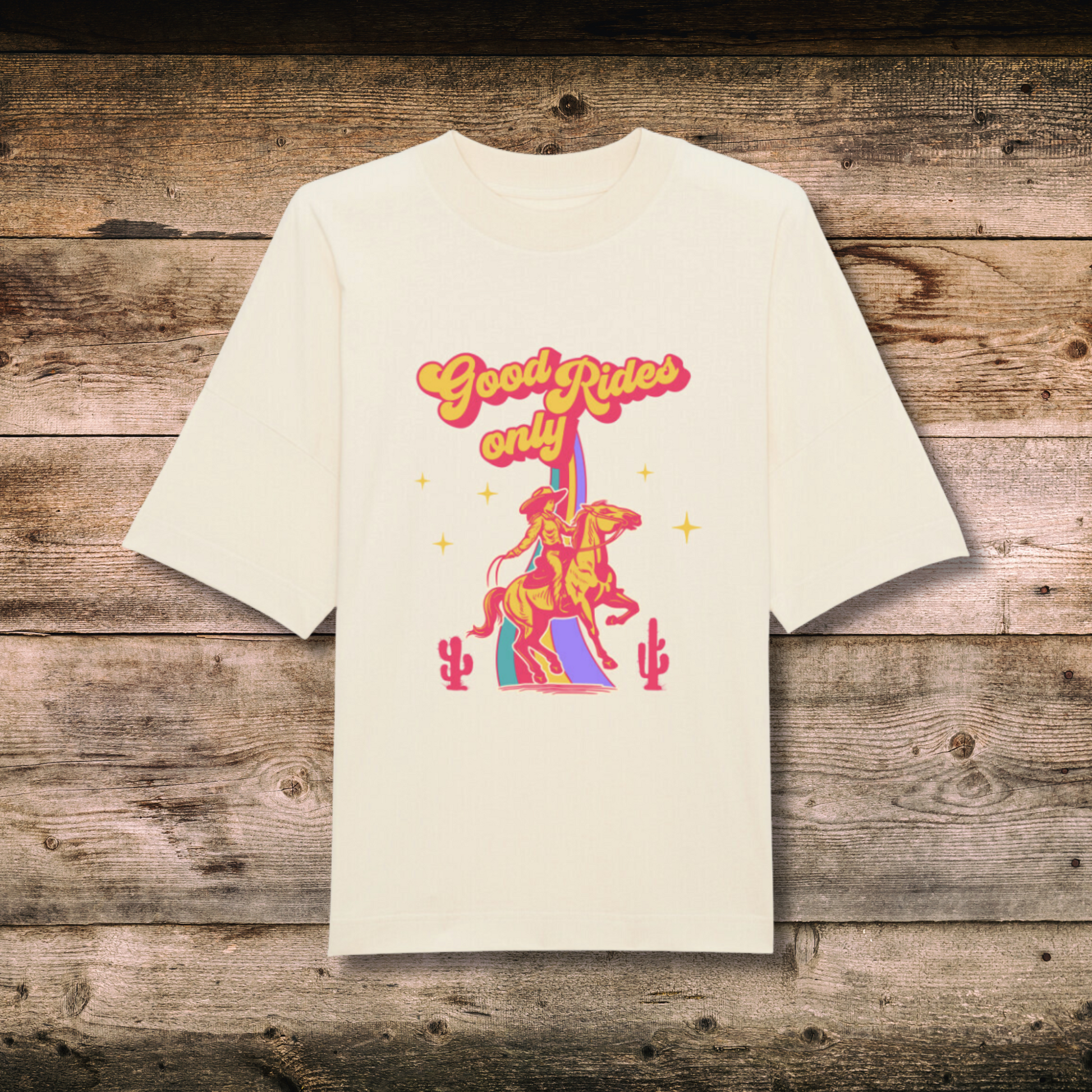 Oversized Damen-Shirt GOOD RIDES ONLY in Natural auf Holz