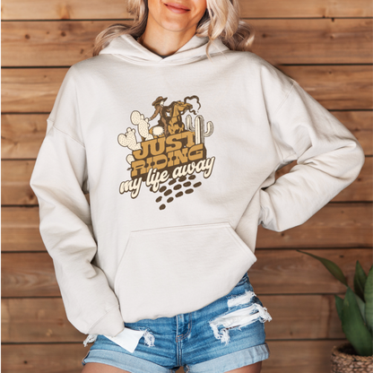 Mockup - Oversized Damen-Hoodie JUST RIDING in Natural