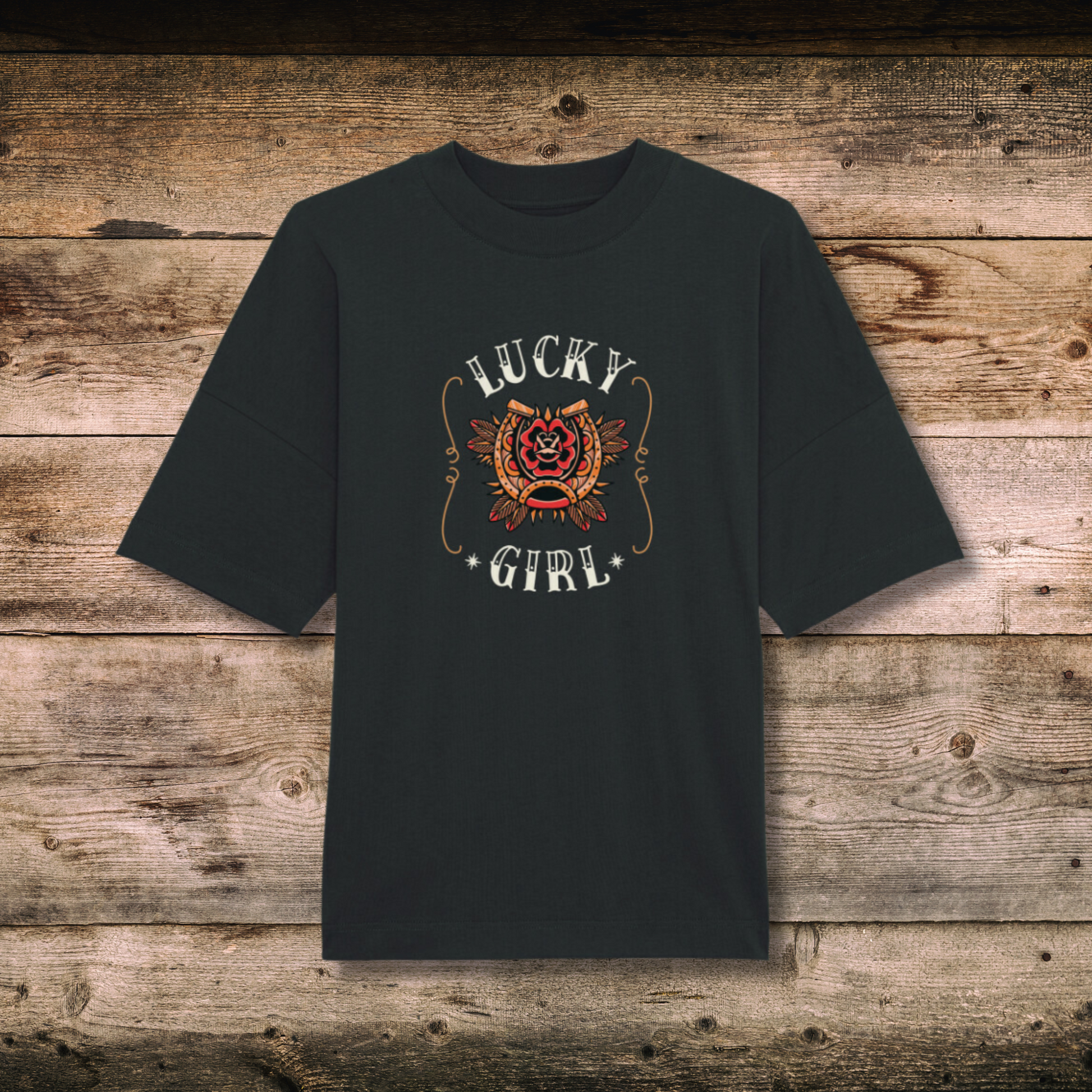 Oversized Damen-Shirt LUCKY GIRL in Schwarz auf Holz