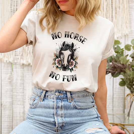 Mockup - Fitted BIO-Damen-Shirt mit Spruch NO HORSE NO FUN in natural
