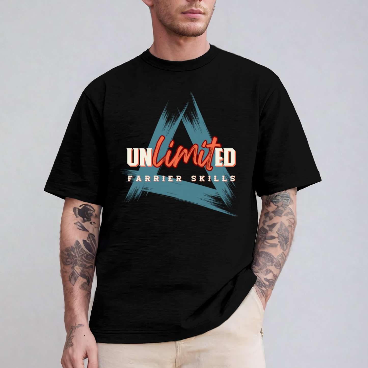 Mockup - Oversized Herren-Shirt mit Spruch UNLIMITED in Schwarz