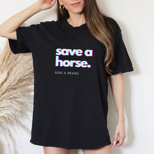 Mockup - Oversized Damen-Shirt SAVE A HORSE in Schwarz