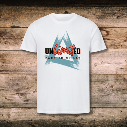 Fitted Herren-Bio-Shirt mit Spruch FARRIER SKILLS in Weiss auf Holz