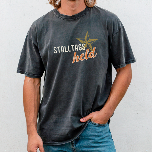 Mockup - Oversized Herren-Shirt STALLTAGSHELD in Washed Grey