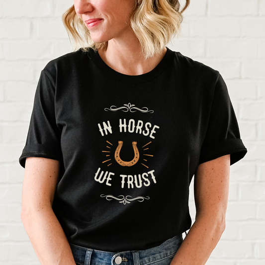 Mockup - Fitted BIO-Shirt mit Spruch TRUST in Schwarz