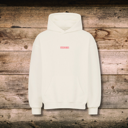 Oversized Damen-Hoodie YEE HAW in Natural vorne auf Holz