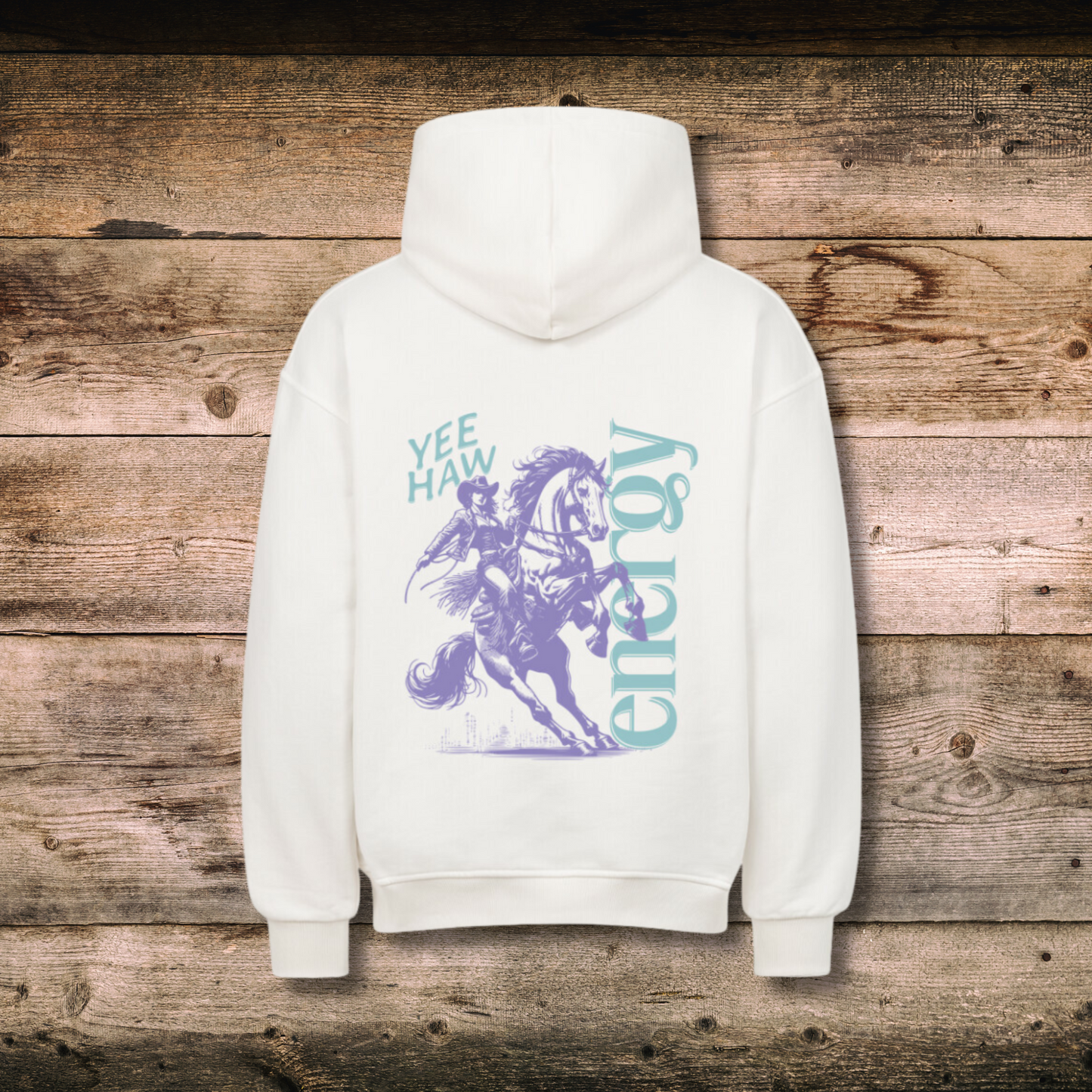 Oversized Damen-Hoodie YEE HAW in Weiss hinten auf Holz