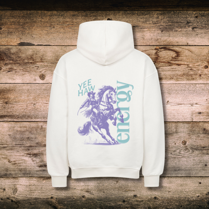 Oversized Damen-Hoodie YEE HAW in Weiss hinten auf Holz